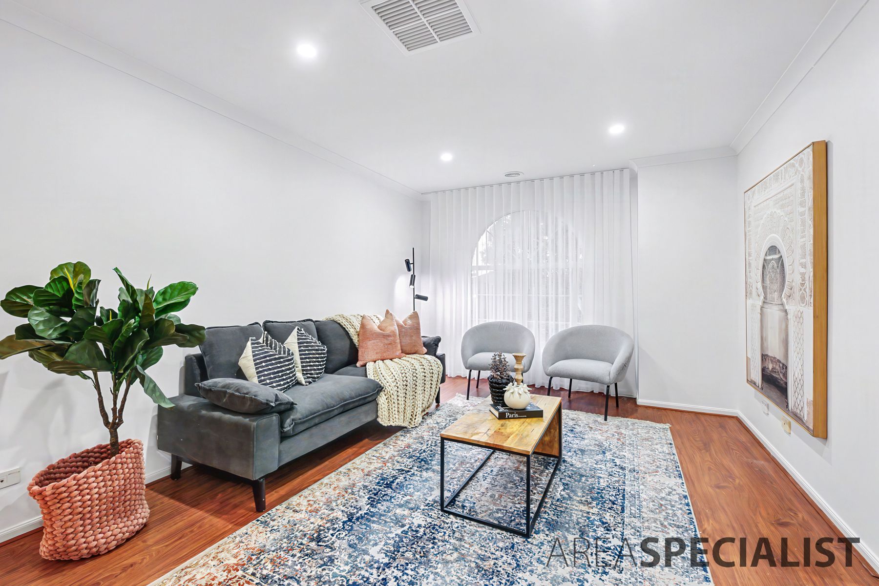 67 Elliott Parade, Lynbrook, Lynbrook - Thumbnail 5