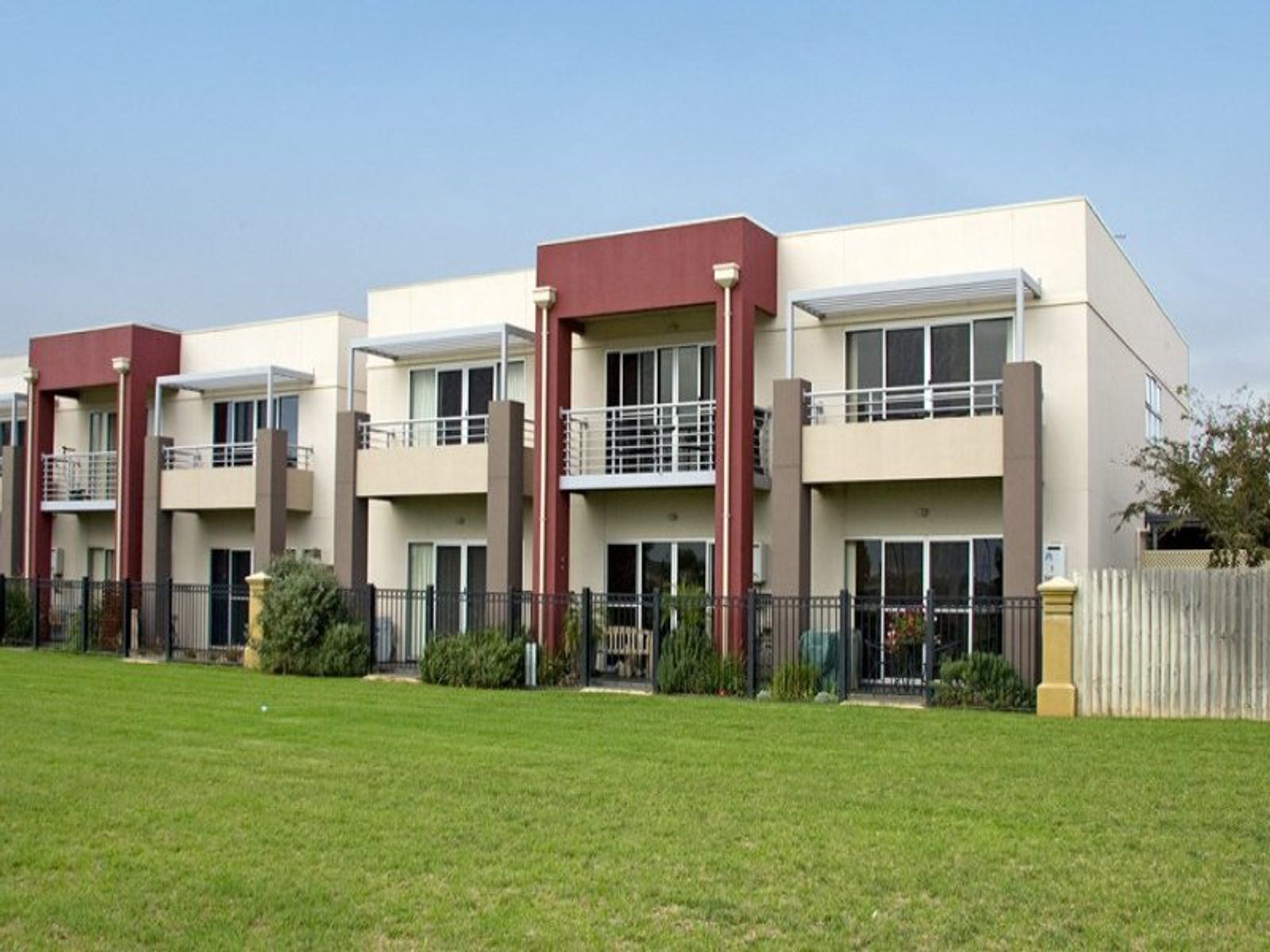 5/270, Mawson Lakes - Thumbnail 2