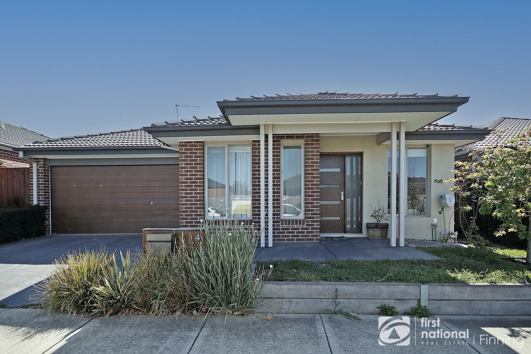 4 Scotland Circuit, Cranbourne West VIC 3977, Cranbourne West - Thumbnail 2