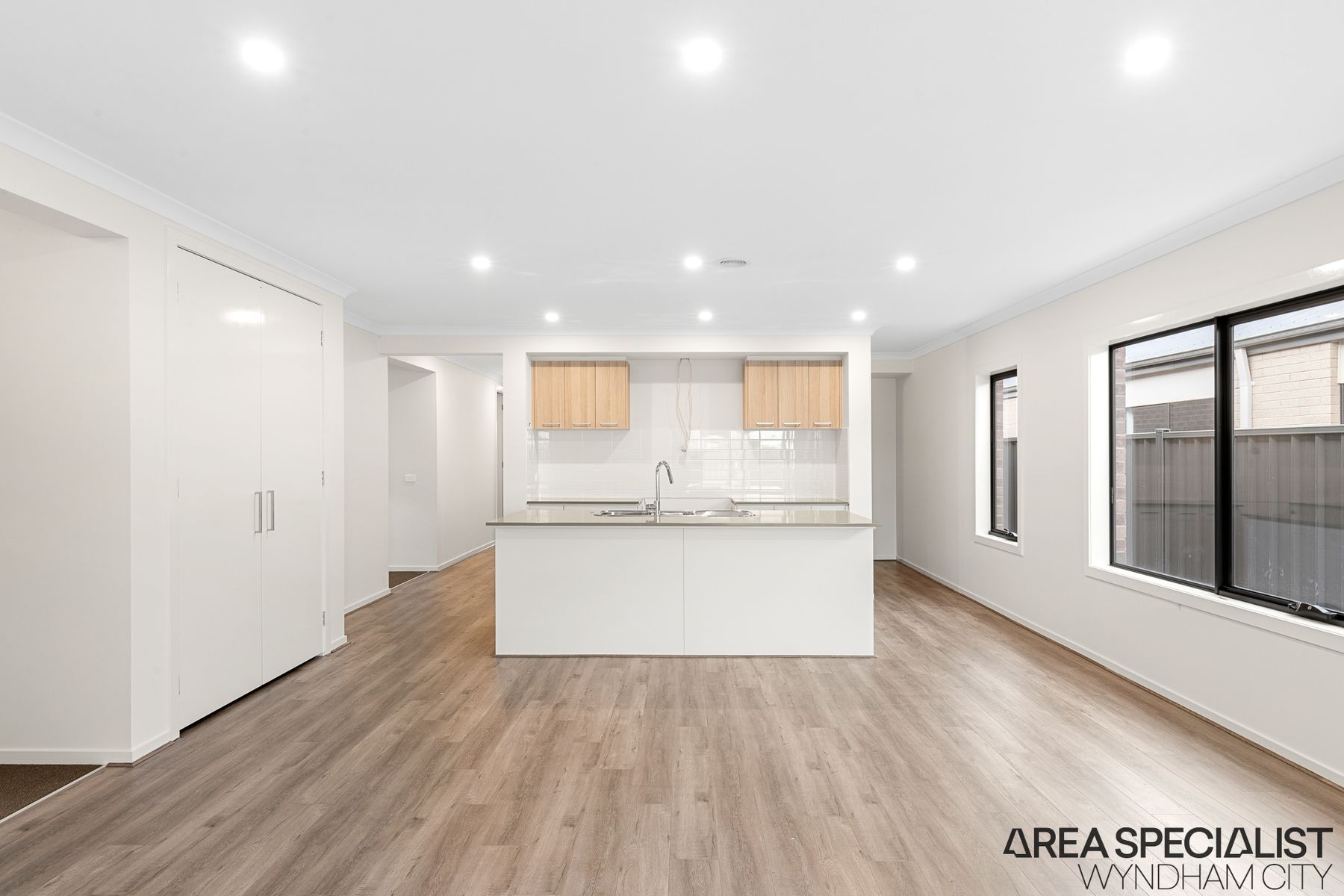 18 Canmore Street, Werribee, VIC 3030, Werribee - Thumbnail 7