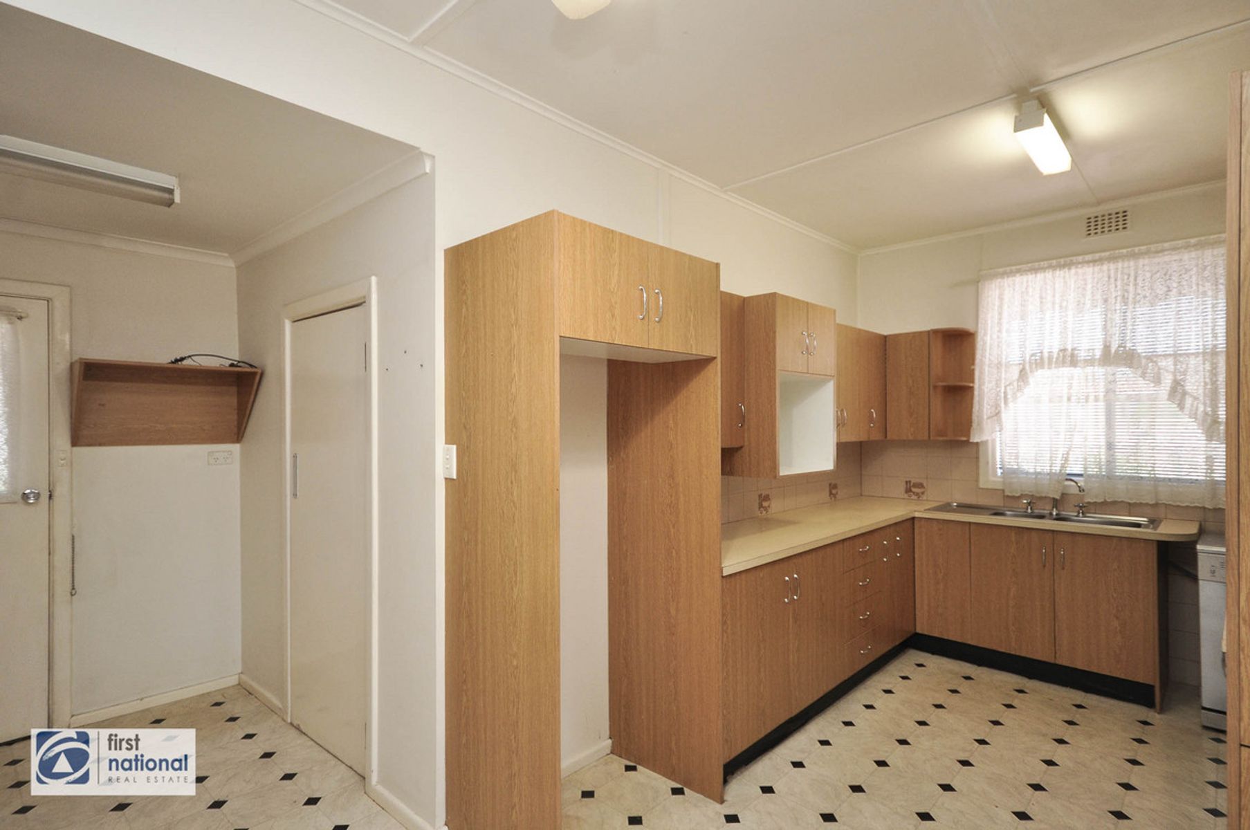 11 Edinburgh Terrace, Port Augusta SA 5700, Port Augusta - Thumbnail 6