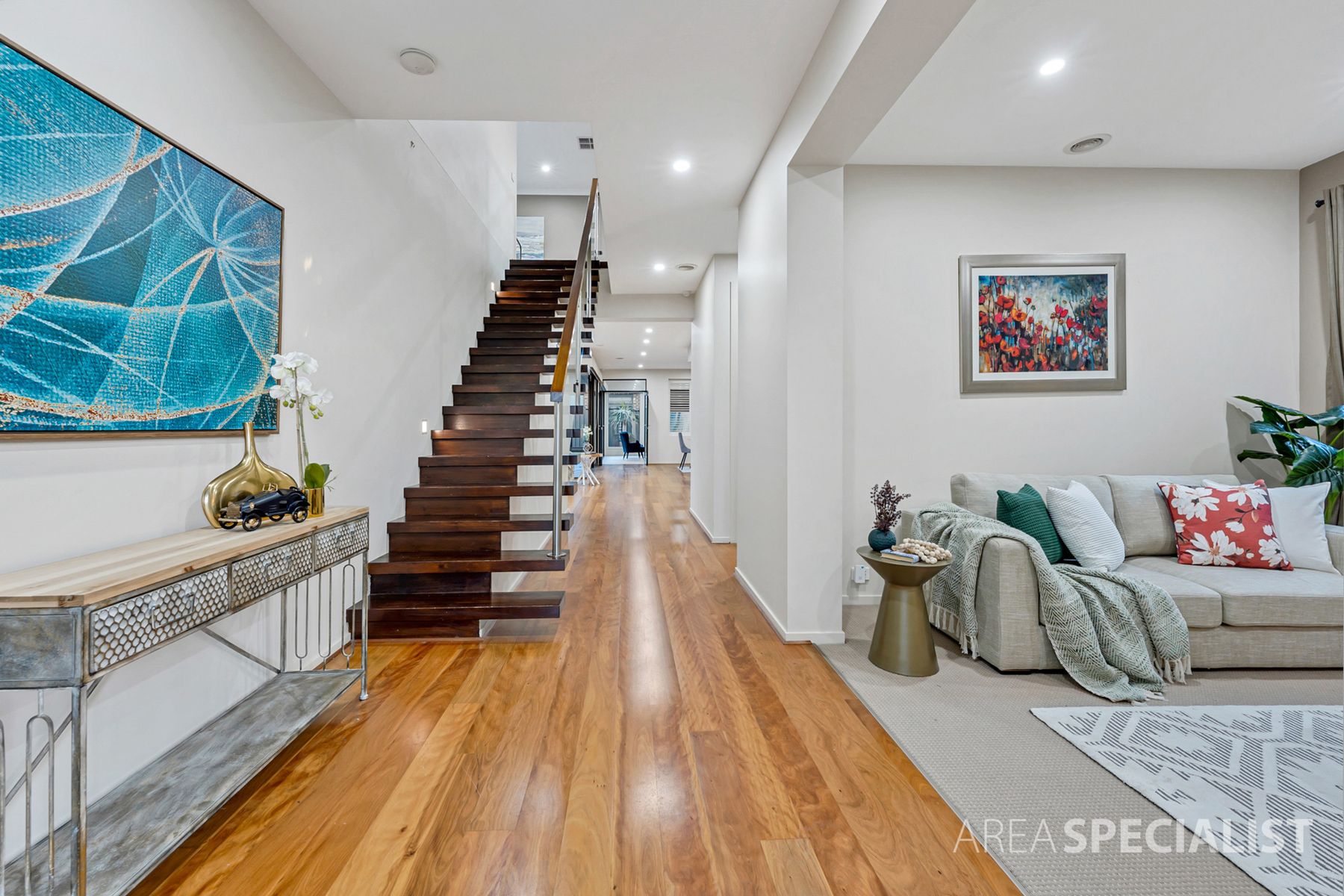 14 Holsteiner Terrace, Clyde North, VIC 3978, Clyde North - Thumbnail 2