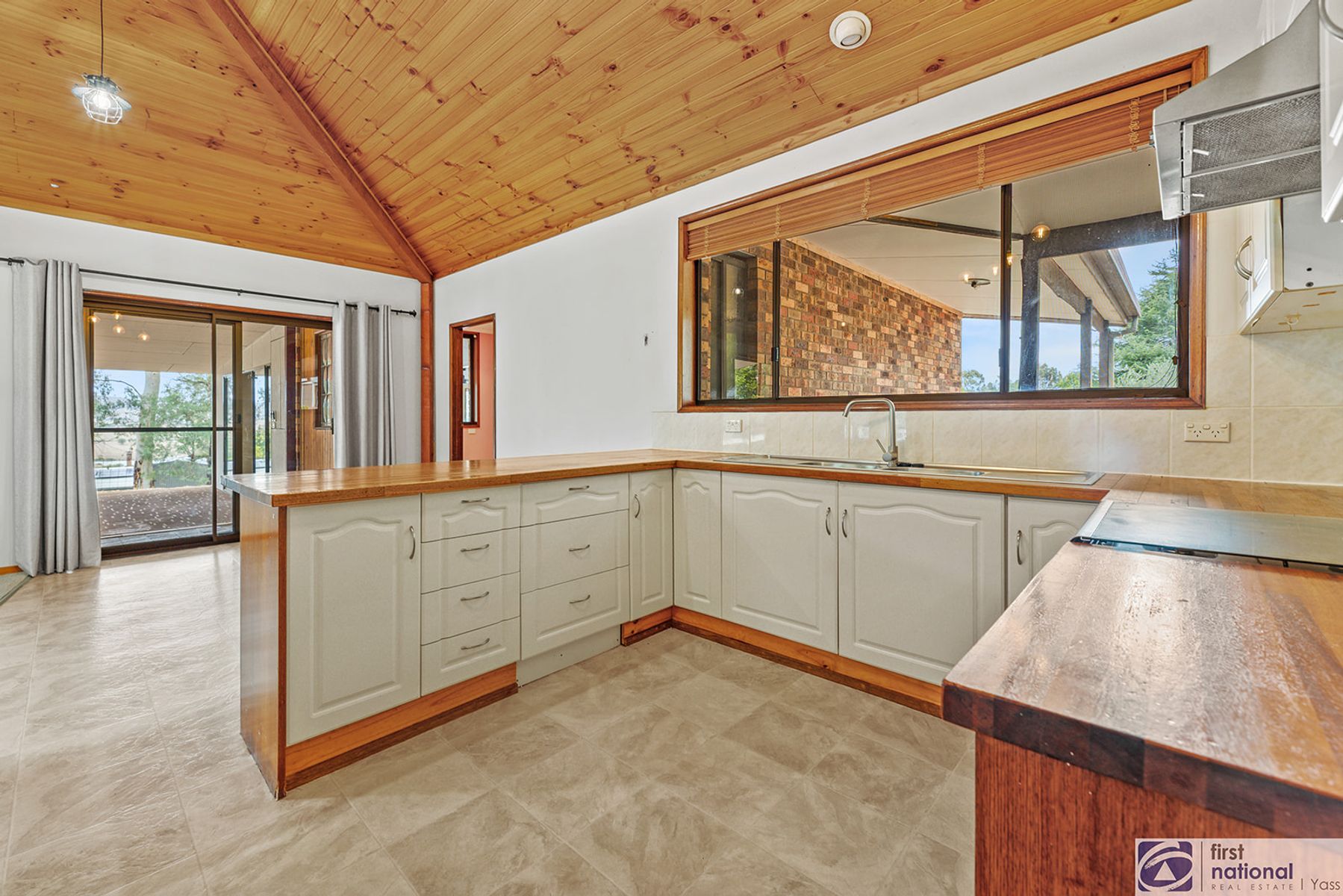 67 Orion st Yass  19 websize
