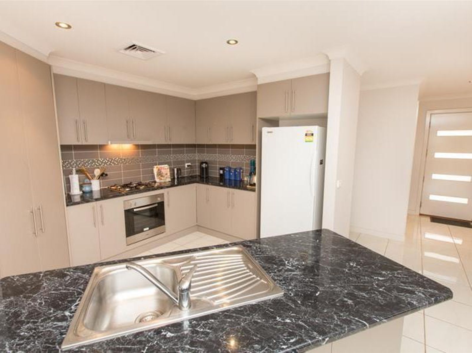 6 Wisteria Way, Mildura - Thumbnail 5