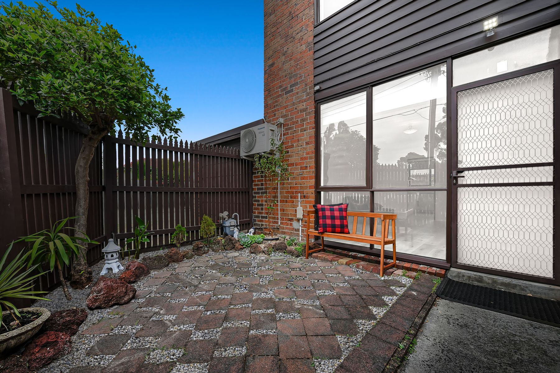 1/110, Noble Park - Thumbnail 4