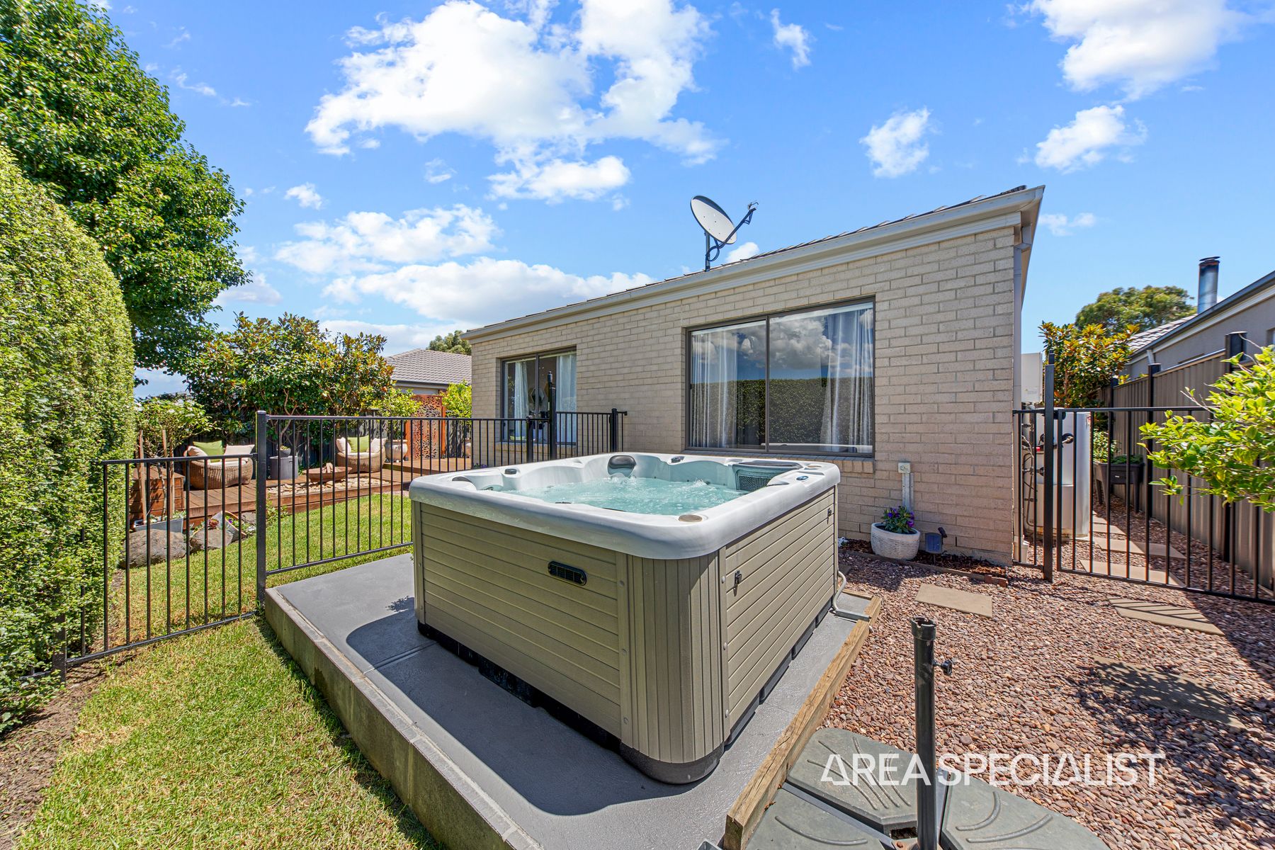 12 Half Moon Crescent, Pakenham, VIC 3810, Pakenham - Thumbnail 7