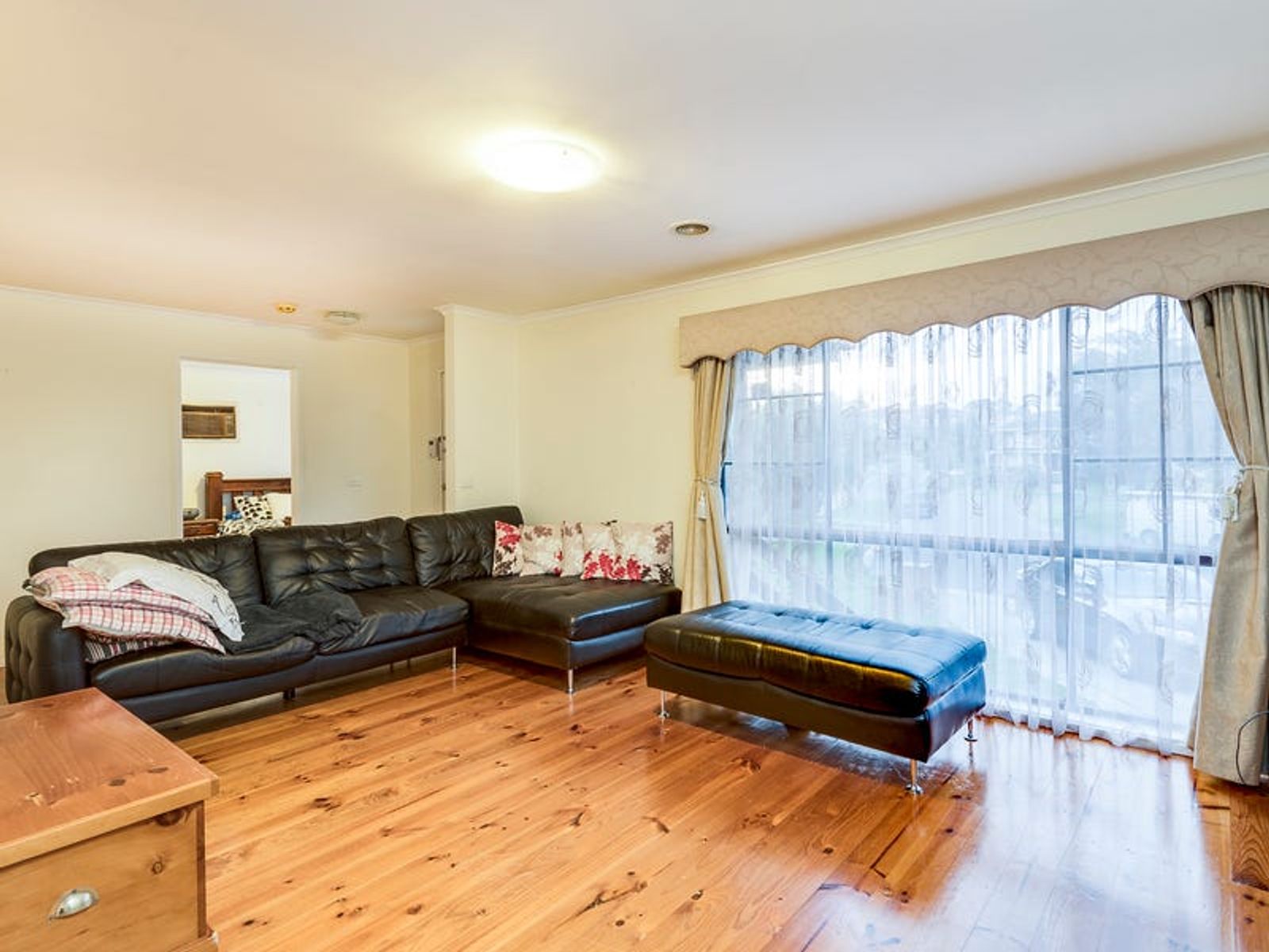 5 Glenara Court, Endeavour Hills, VIC 3802, Endeavour Hills - Thumbnail 2