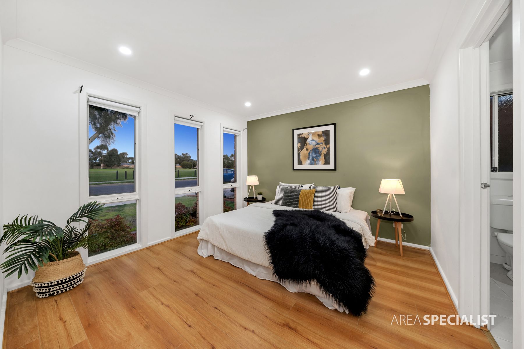43 Calais Circuit, Cranbourne West, VIC 3977, Cranbourne West - Thumbnail 2