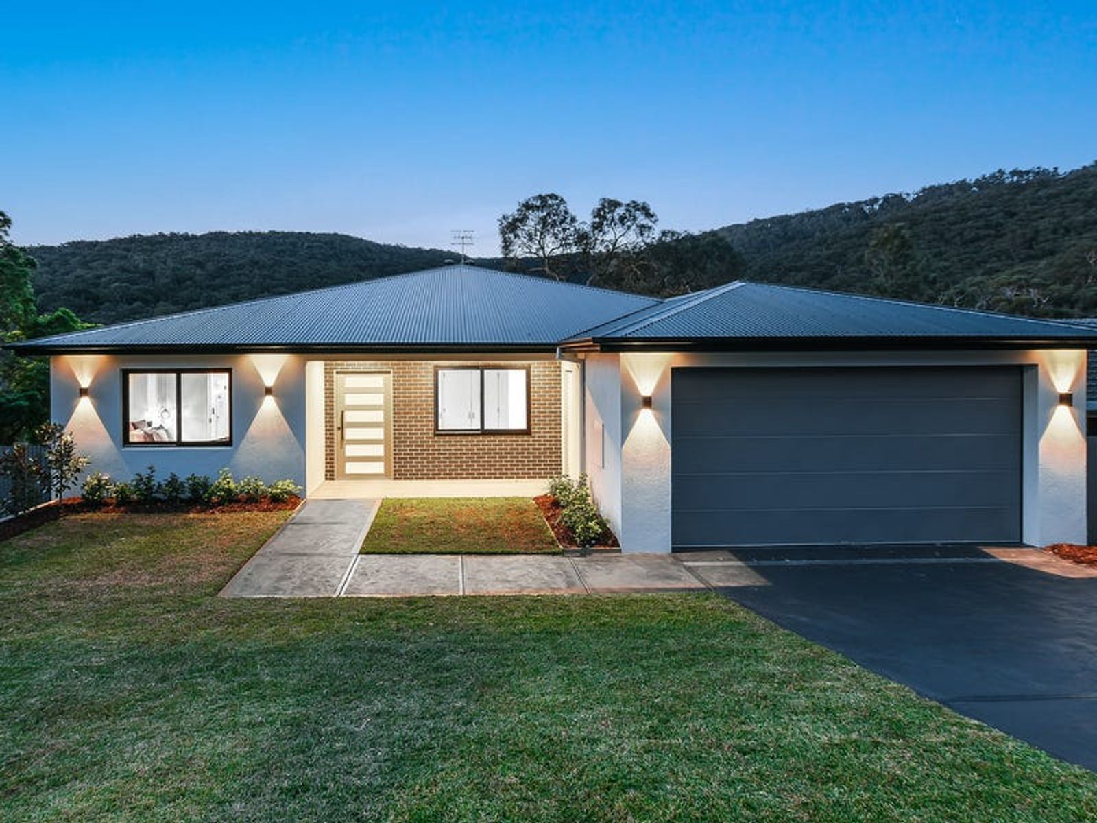 13 Ferny Creek Avenue, Upper Ferntree Gully, VIC 3156, Upper Ferntree Gully - Thumbnail 2