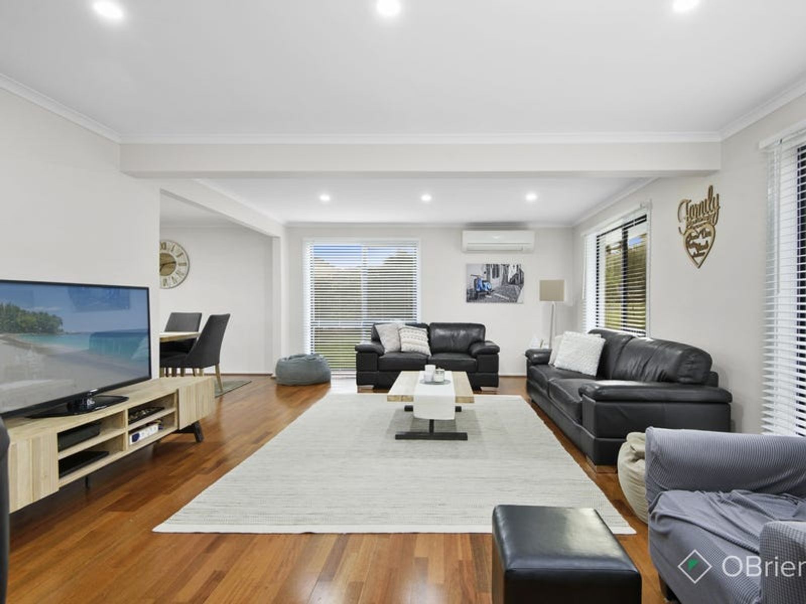 23 Sienna Crescent, Endeavour Hills, VIC 3802, Endeavour Hills - Thumbnail 2