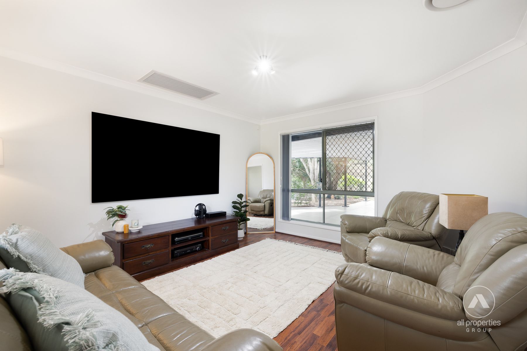 111 Lamberth Road, Regents Park QLD 4118, Regents Park - Thumbnail 6