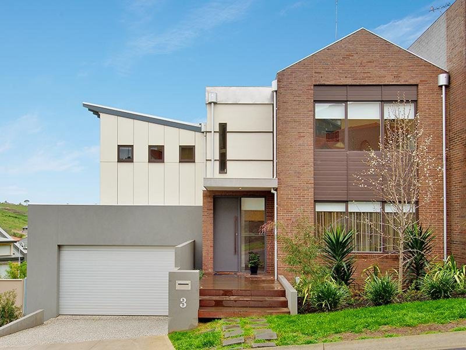 3 Rebecca Place, Niddrie - Thumbnail 2