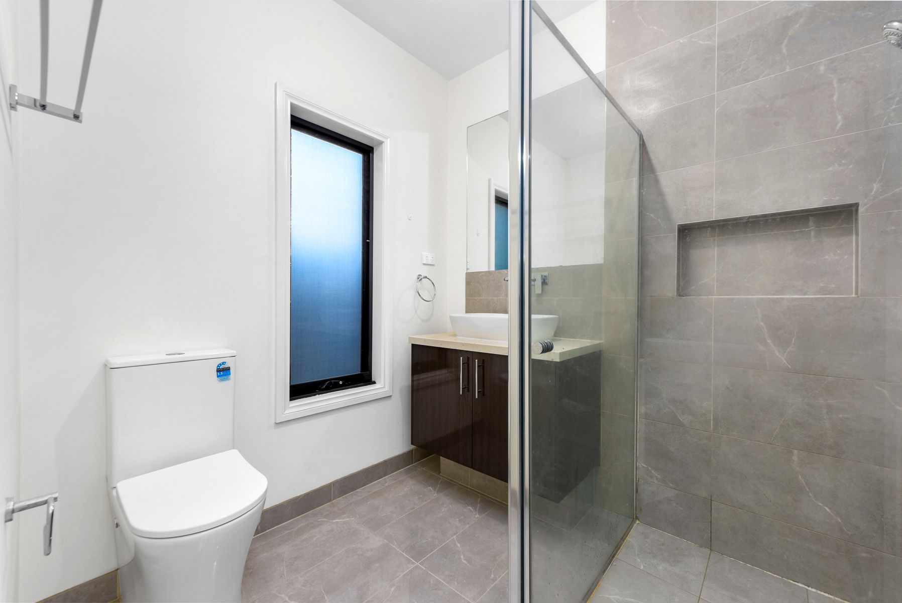 34 Carpathian Drive, Clyde North, Clyde North - Thumbnail 8