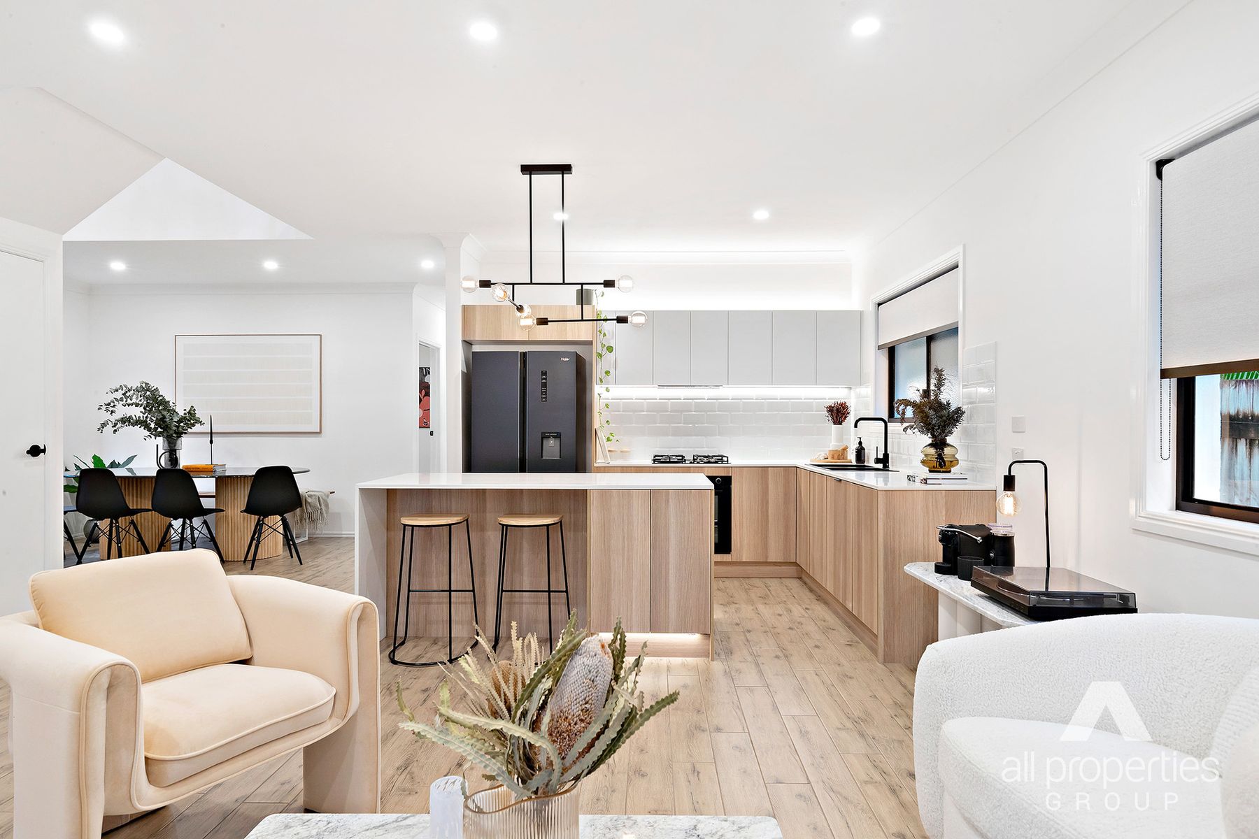 832 Waterworks Road, The Gap QLD 4061, The Gap - Thumbnail 2