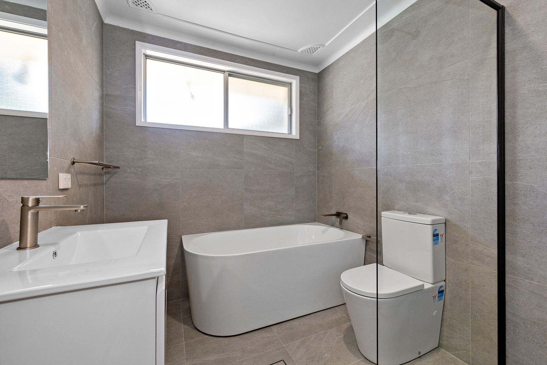 4 Cavan Road, Killarney Heights NSW 2087, Killarney Heights - Thumbnail 4