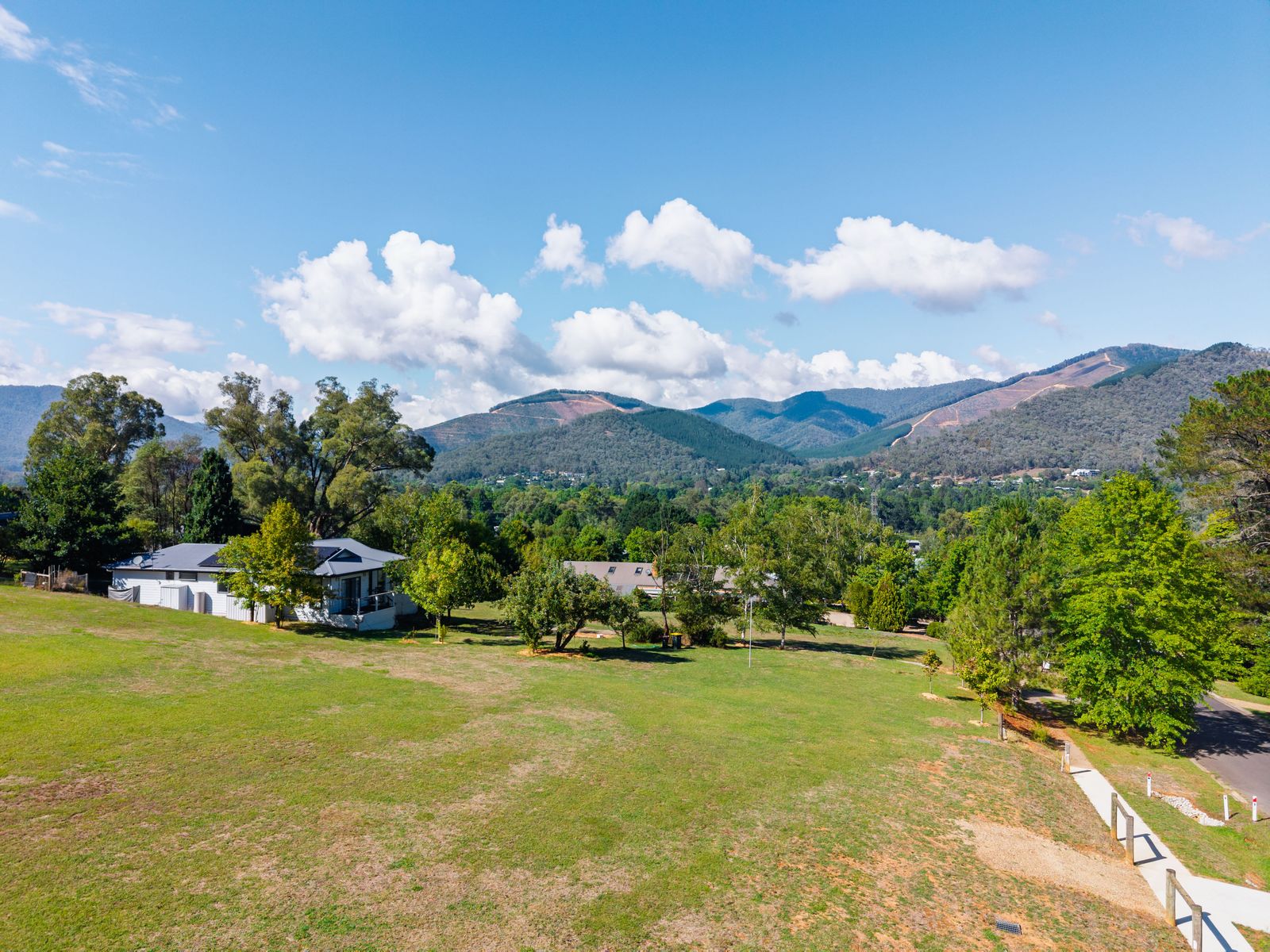 30 Mount Porepunkah Road, Bright VIC 3741, Bright - Image 1
