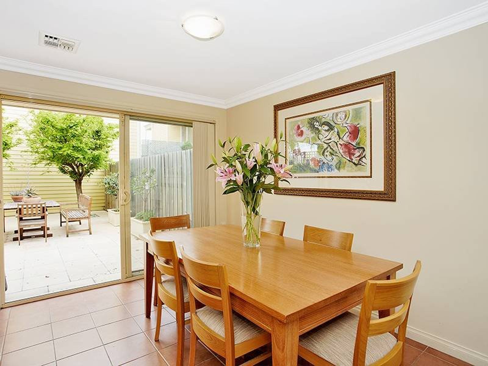 205 Stockmans Way, Kensington - Thumbnail 2