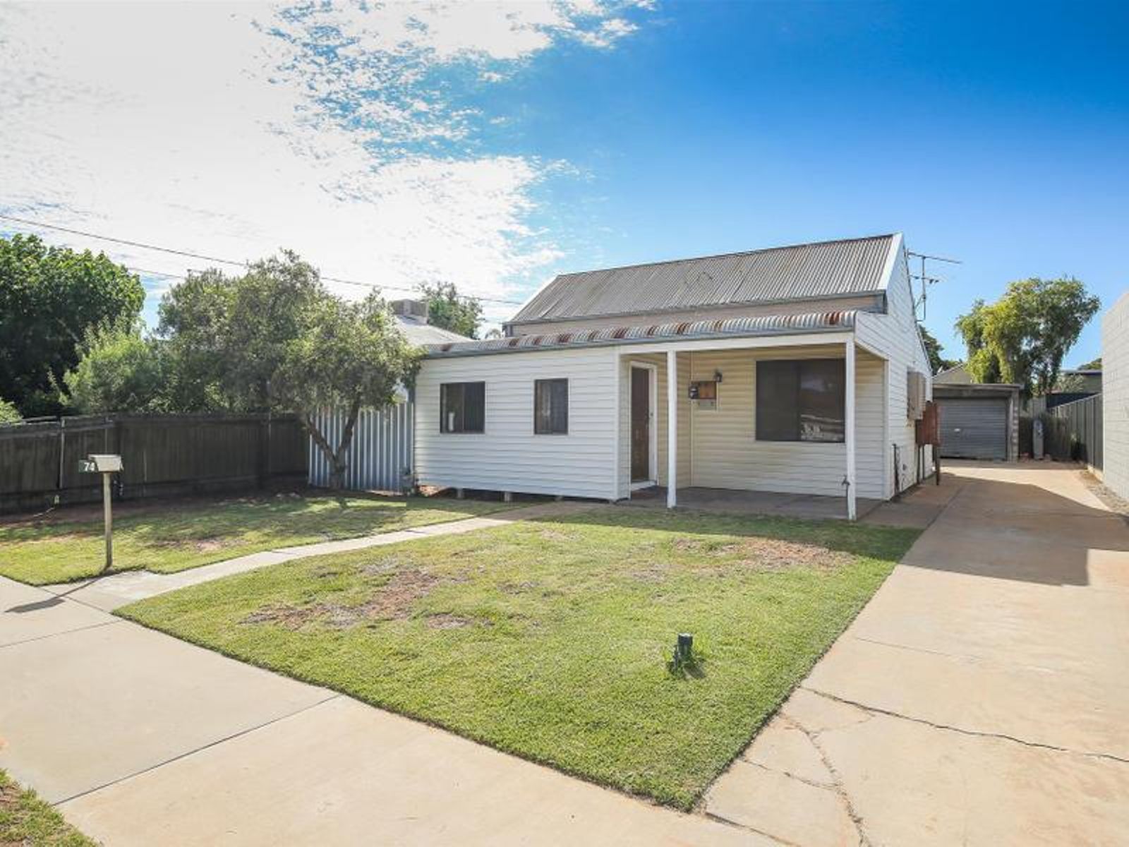 74 Walnut  Avenue, Mildura - Thumbnail 2