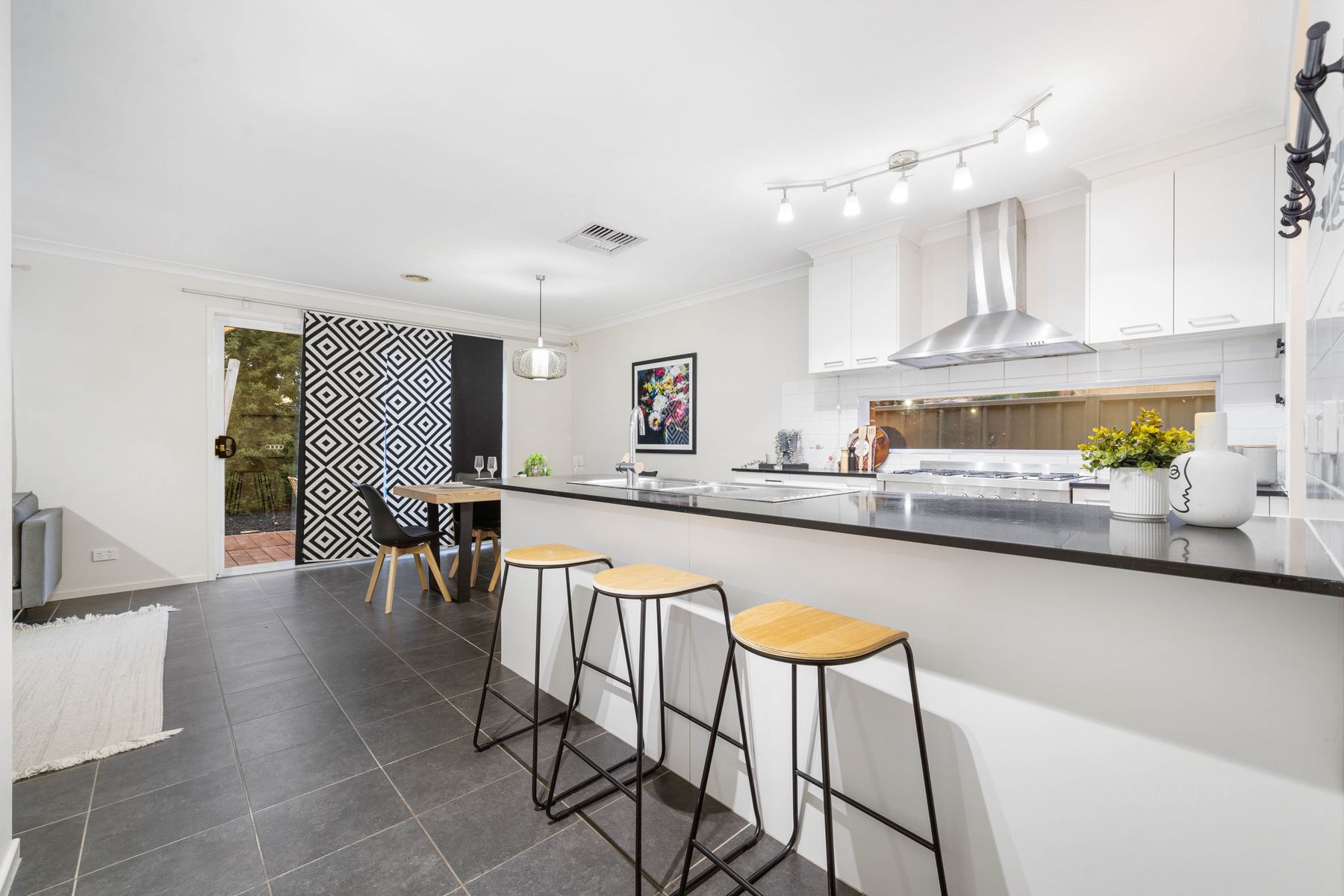 8 Orvalia Road, Manor Lakes, VIC 3024, Manor Lakes - Thumbnail 8
