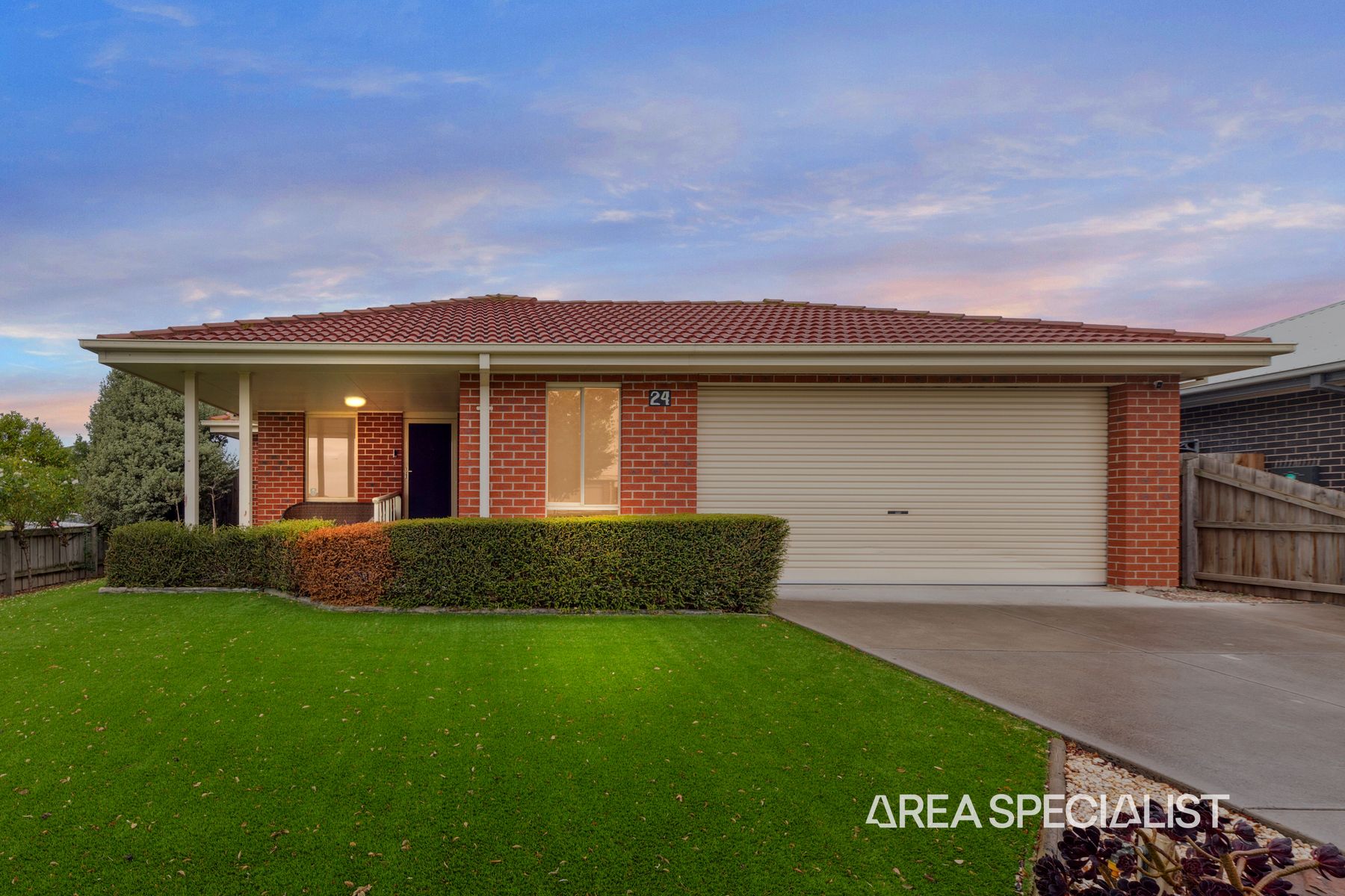 24 Lapis Street, Koo Wee Rup, VIC 3981, Koo Wee Rup - Thumbnail 2