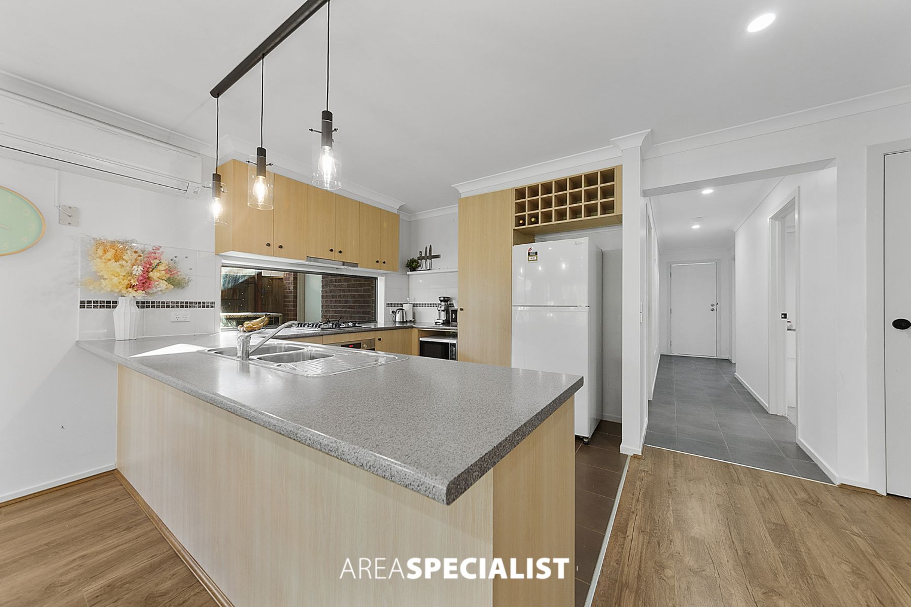12 Cascade Way, Pakenham, VIC 3810, Pakenham - Thumbnail 3