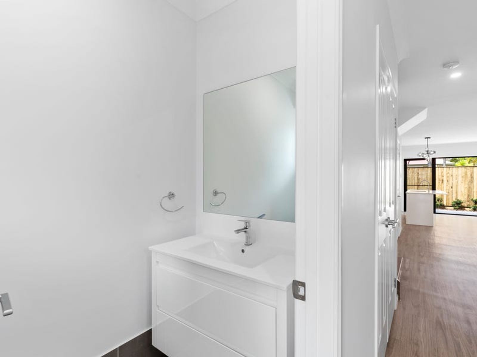 2/11 Island Street, Cleveland, QLD 4163, Cleveland - Thumbnail 8