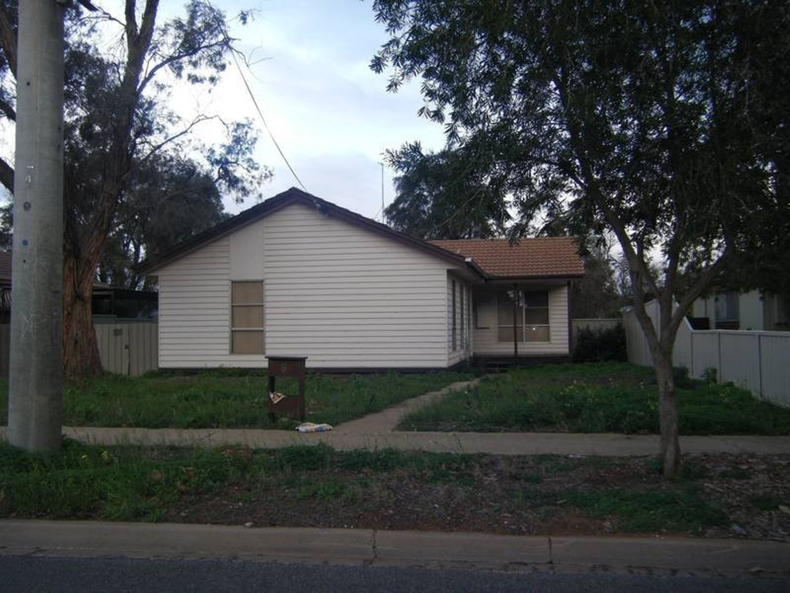 9 Namoi Avenue