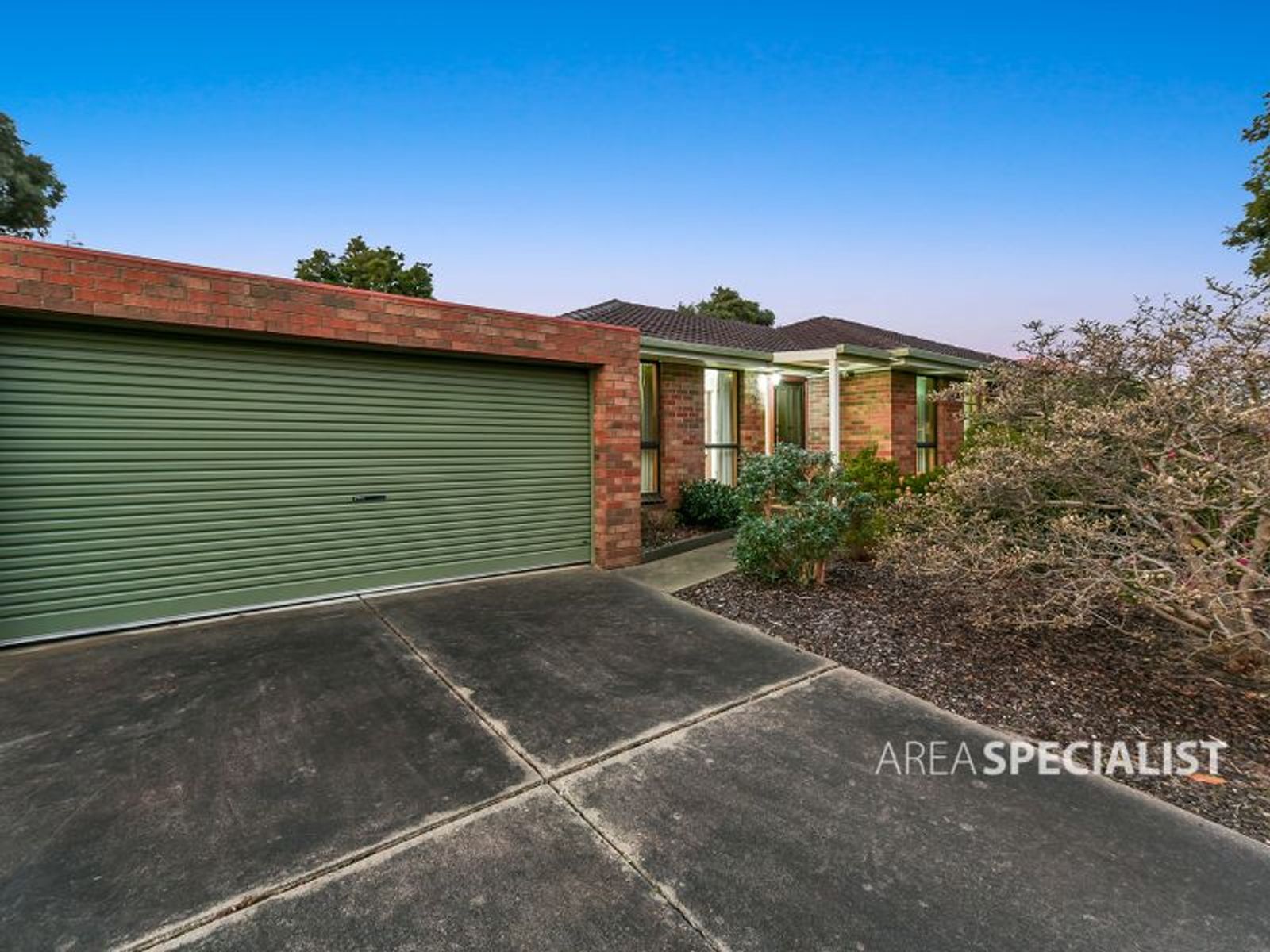 6/17, Springvale - Thumbnail 2