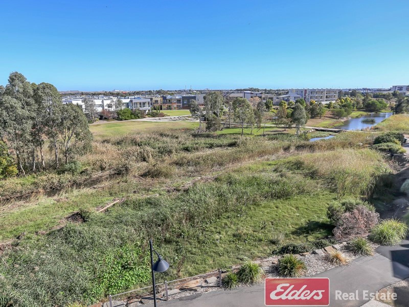 12/21, Mawson Lakes - Thumbnail 8