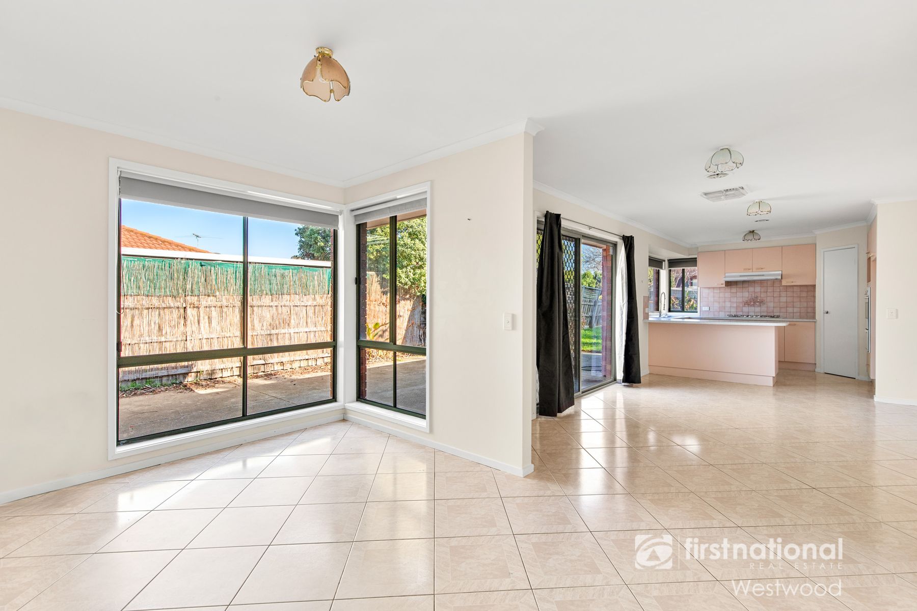 14 Eileen Court, Werribee VIC 3030, Werribee - Thumbnail 2