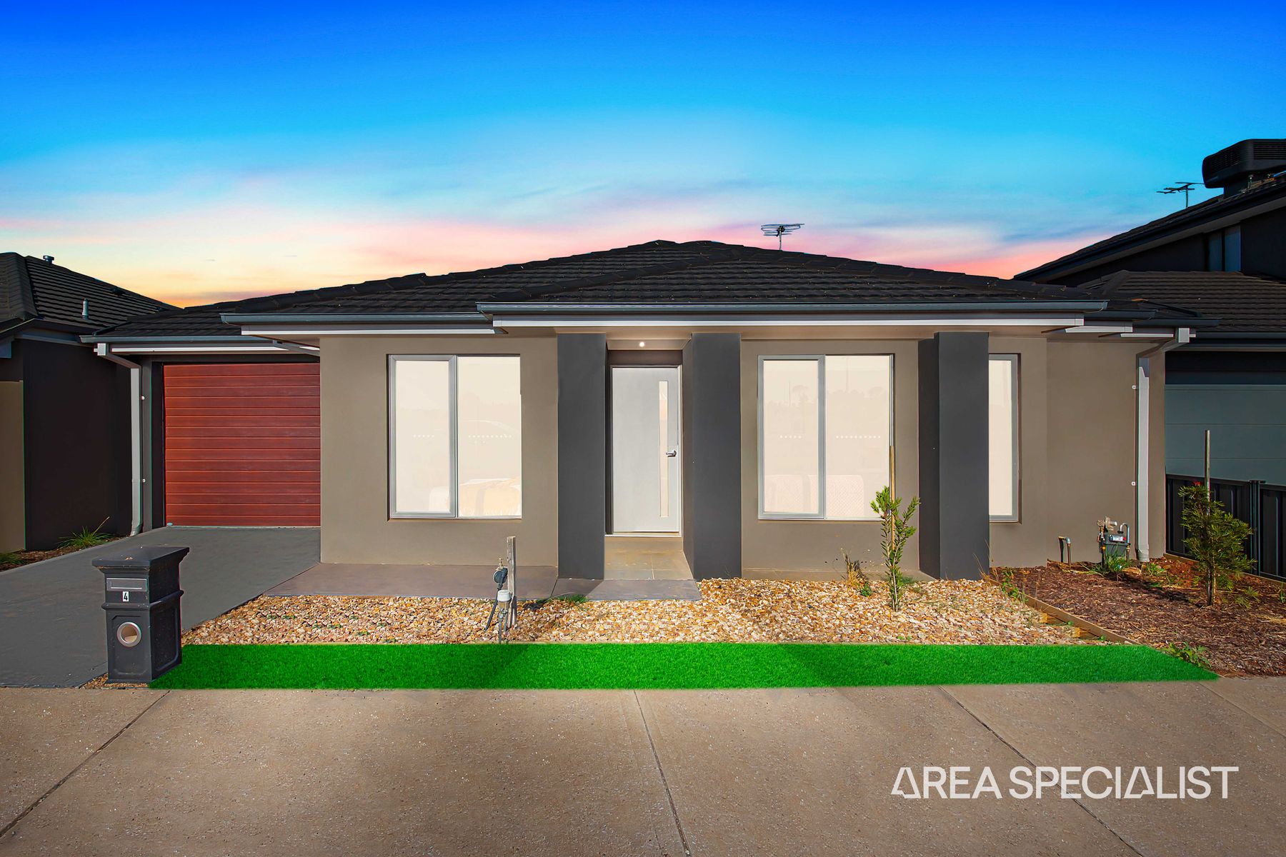 4 Adelong Boulevard, Cobblebank, VIC 3338, Cobblebank - Thumbnail 2
