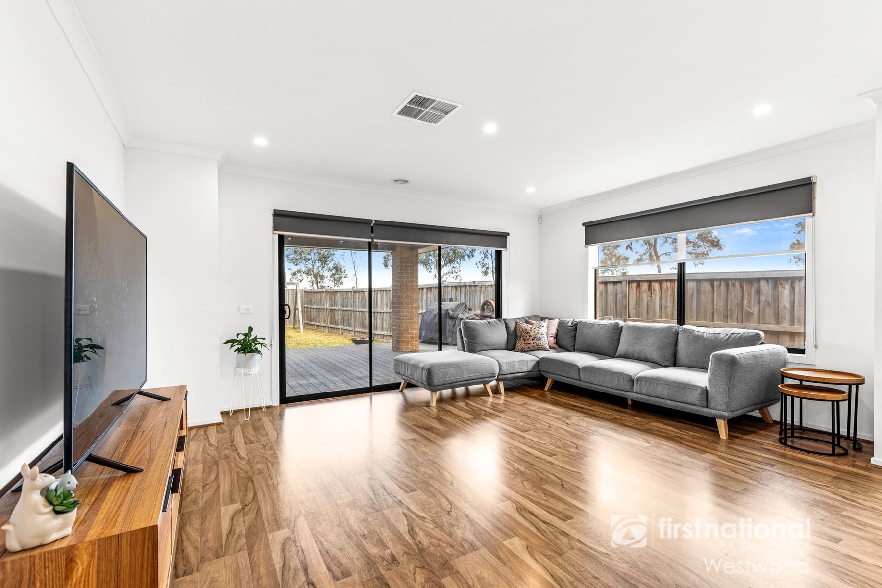 9 Showbridge Way, Werribee VIC 3030, Werribee - Thumbnail 4