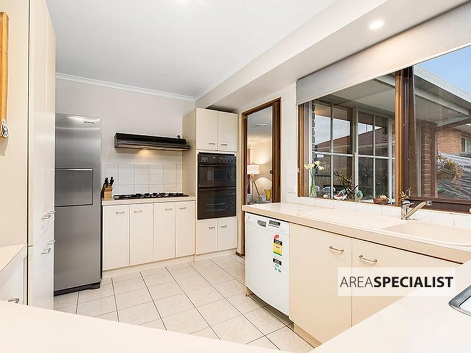 6 Keaton Way, Aspendale Gardens, VIC 3195, Aspendale Gardens - Thumbnail 3