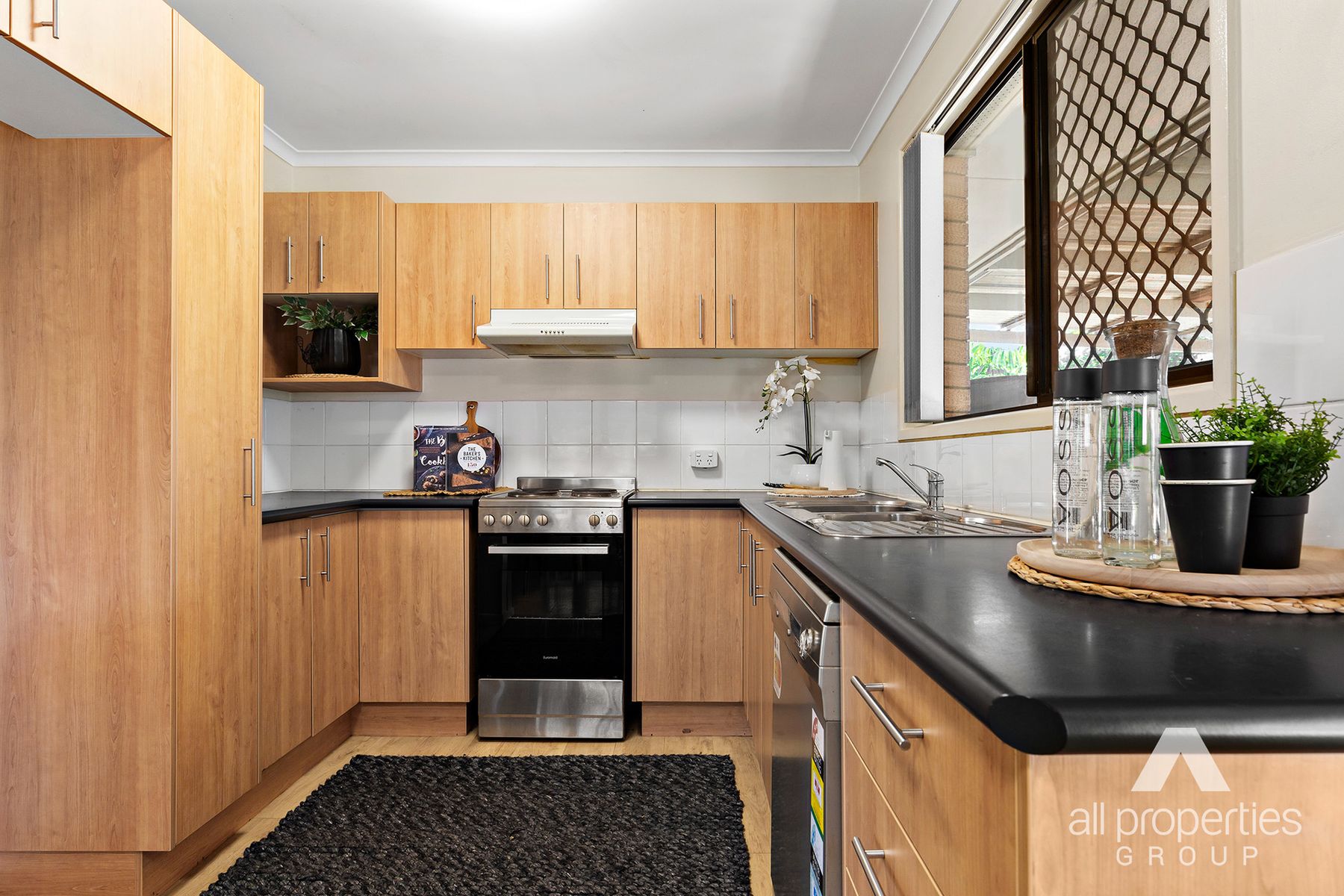 6 Ellington Street, Browns Plains QLD 4118, Browns Plains - Thumbnail 2