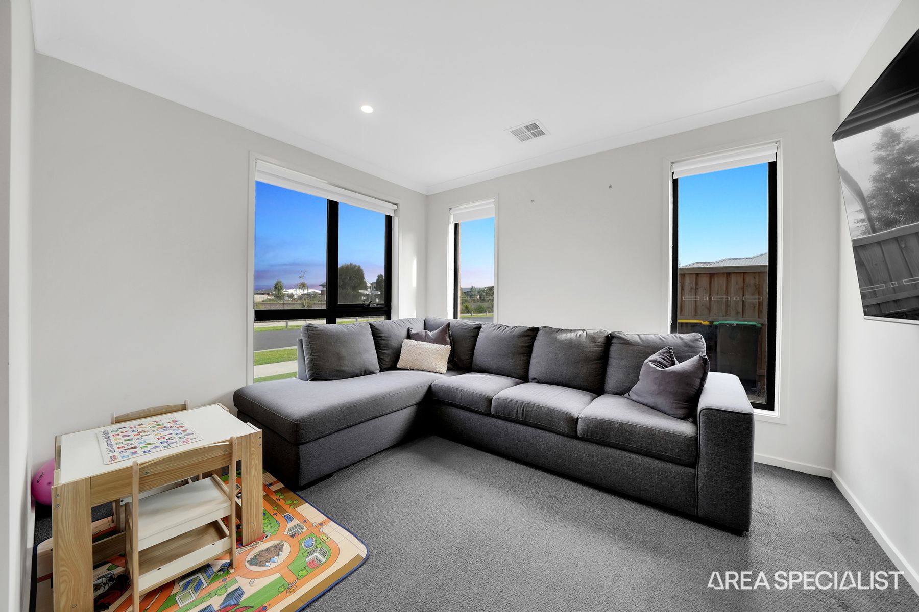 79 Bingham Circuit, Thornhill Park, Thornhill Park - Thumbnail 4