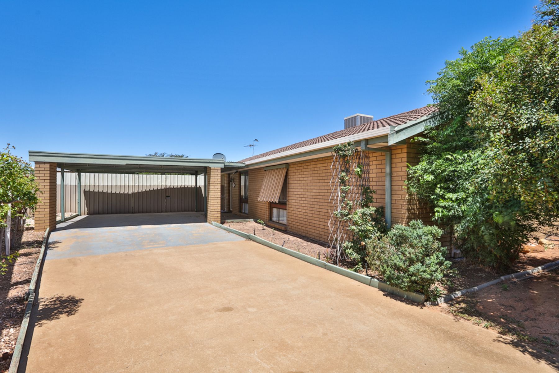3 Clark Court