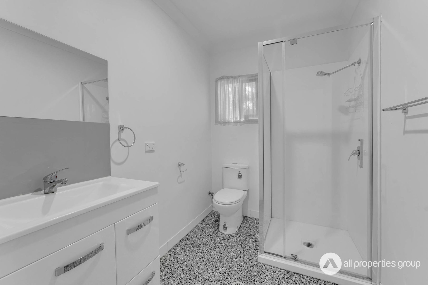18 Glenfield Avenue, Russell Island QLD 4184, Russell Island - Thumbnail 5