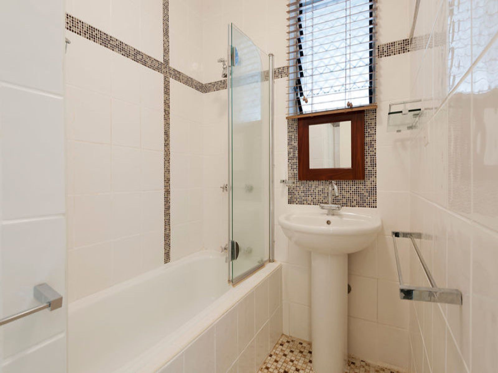 27 Applegum Drive, Karama NT 0812, Karama - Thumbnail 5