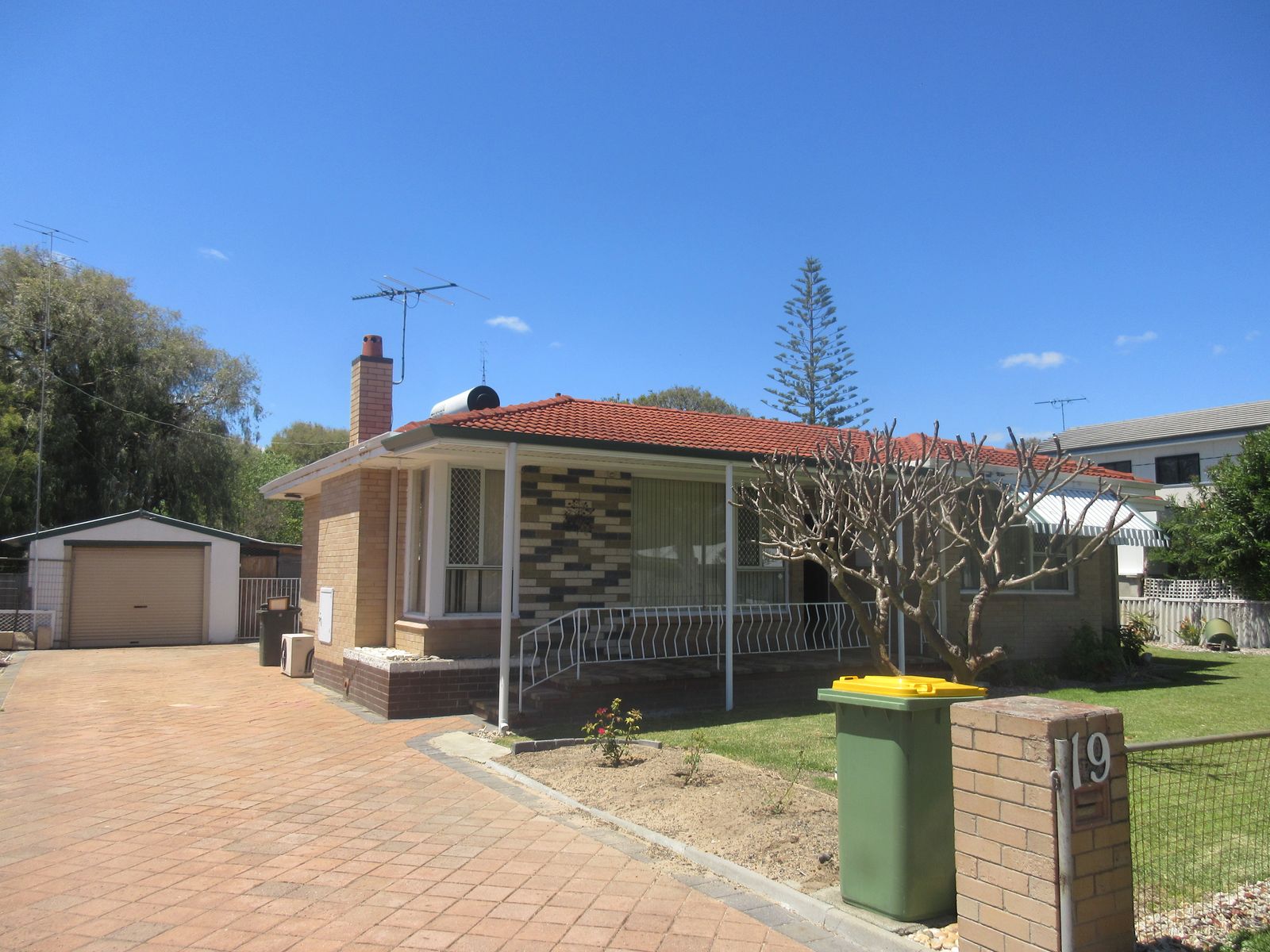 19 Dolphin Road, West Busselton WA 6280, West Busselton - Thumbnail 2