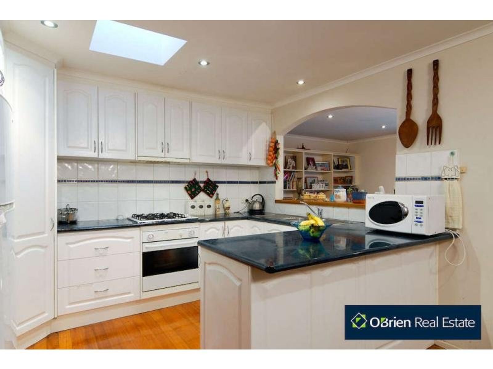 37 Ravenhill Crescent, Endeavour Hills, VIC 3802, Endeavour Hills - Thumbnail 3