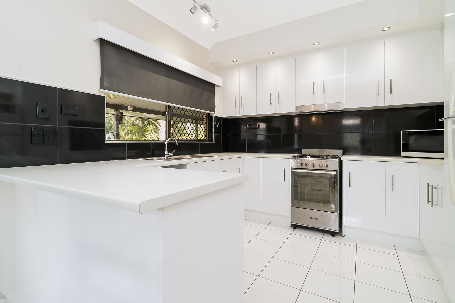 25 Legune Avenue, Leanyer NT 0812, Leanyer - Thumbnail 2