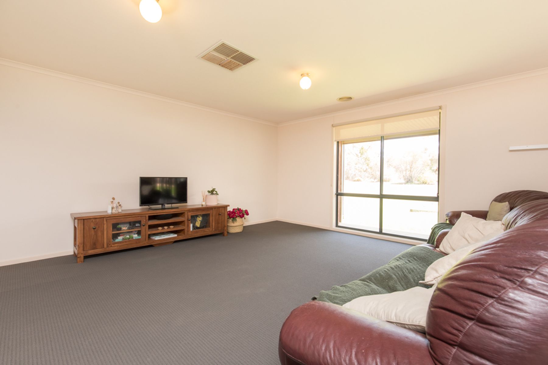 8 Bushland Rise, Koorlong - Thumbnail 5