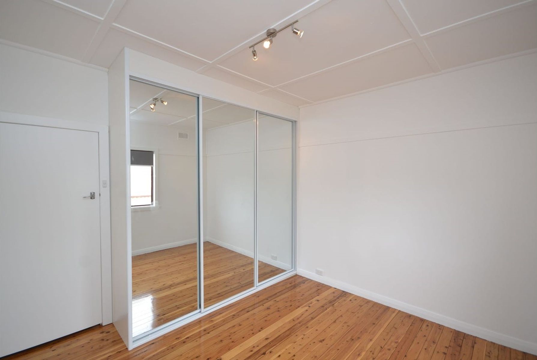 17 Murray Street, Booker Bay NSW 2257, Booker Bay - Thumbnail 4