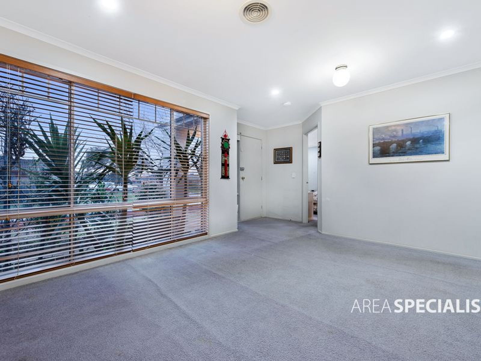 36 Bellarine Drive, Cranbourne, VIC 3977, Cranbourne - Thumbnail 2