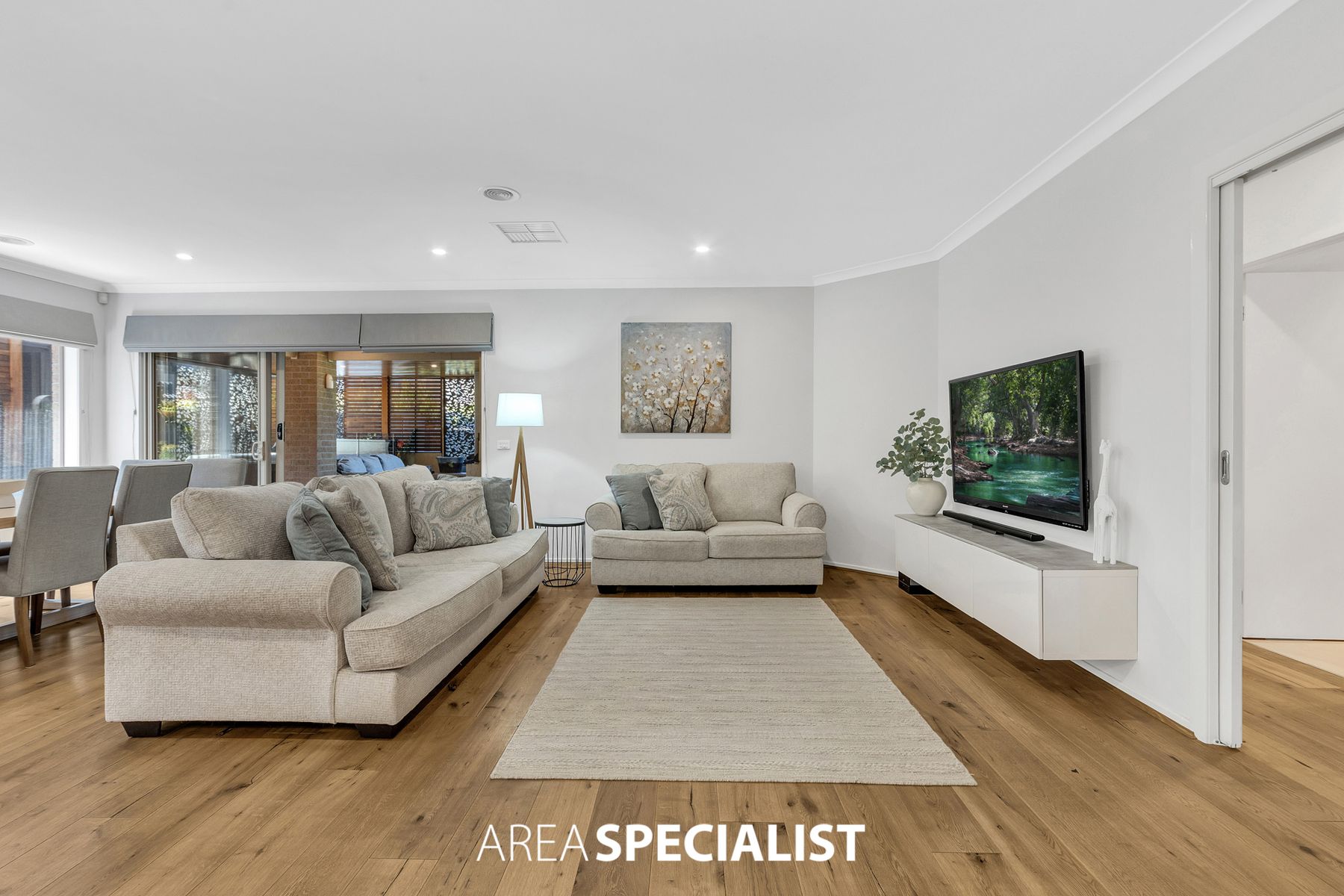 6 Montalto Drive, Pakenham, VIC 3810, Pakenham - Thumbnail 6