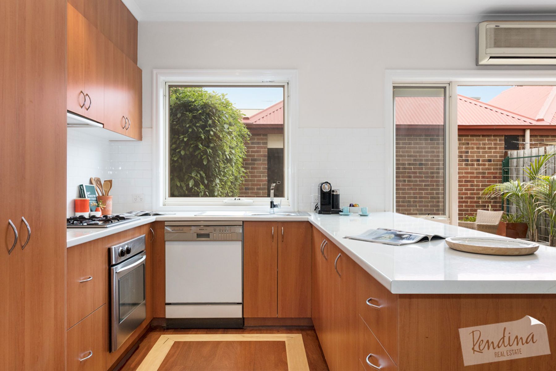 27 Speakmen Street, Kensington - Thumbnail 3