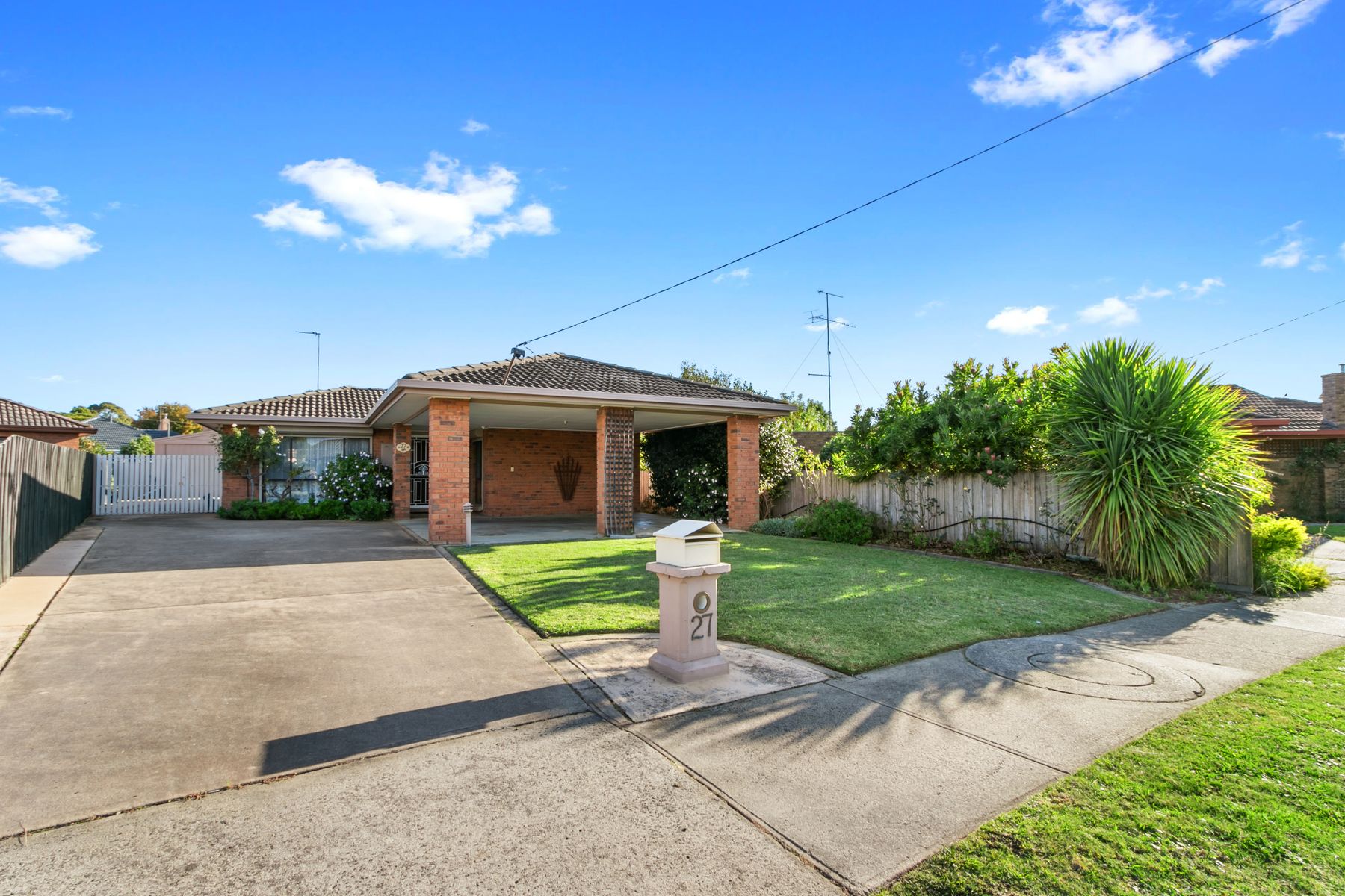 27 Roger Street, Morwell, VIC 3840, Morwell - Thumbnail 2