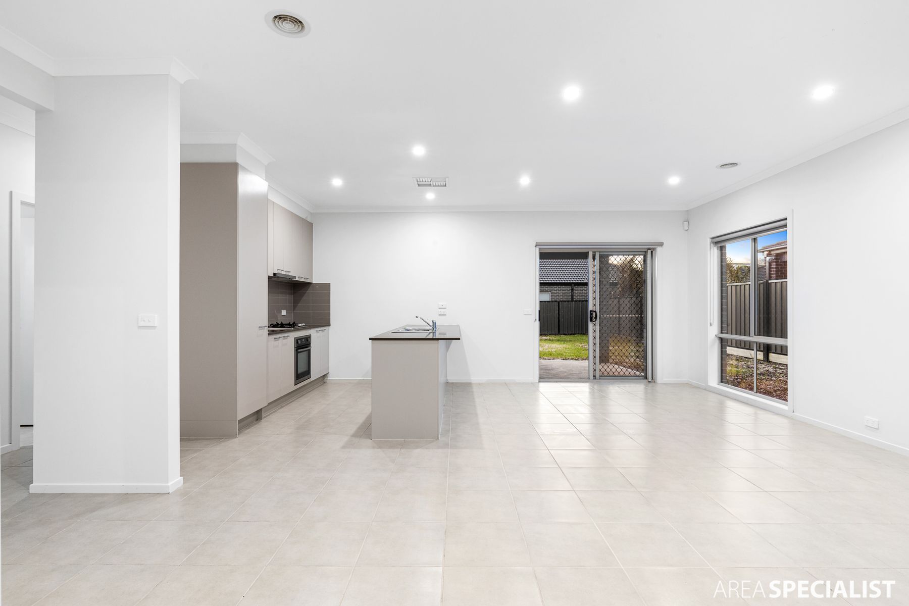 18 Nattai Street, Craigieburn, VIC 3064, Craigieburn - Thumbnail 7
