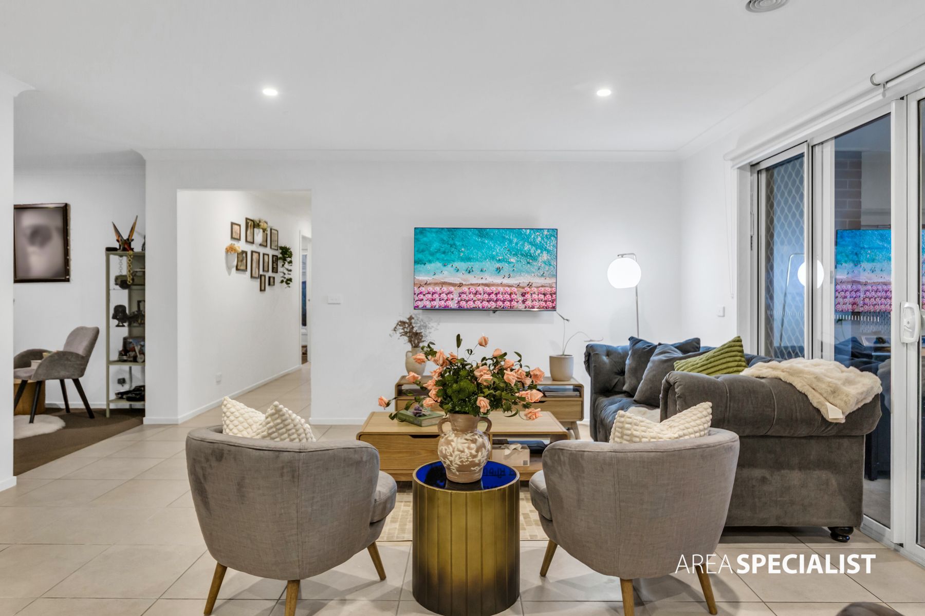 28 Newcastle Drive, Officer, VIC 3809, Officer - Thumbnail 3