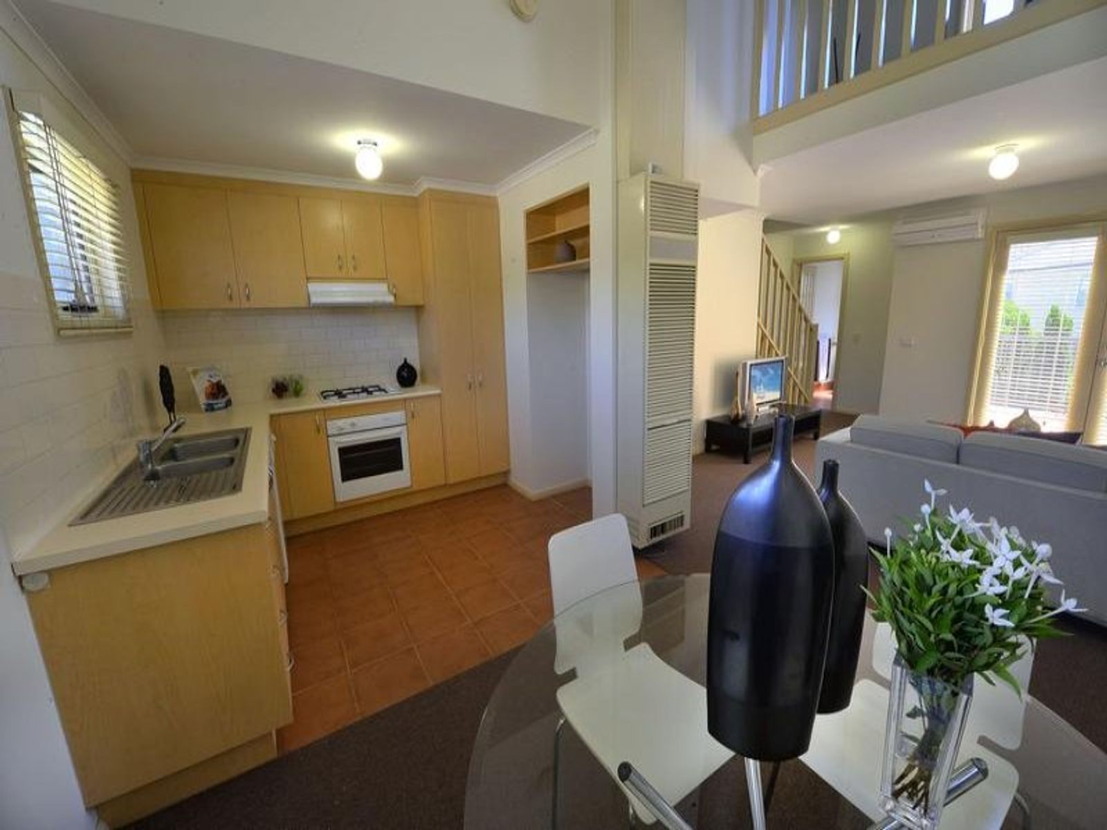 15 Cakebread Mews, Kensington - Thumbnail 4